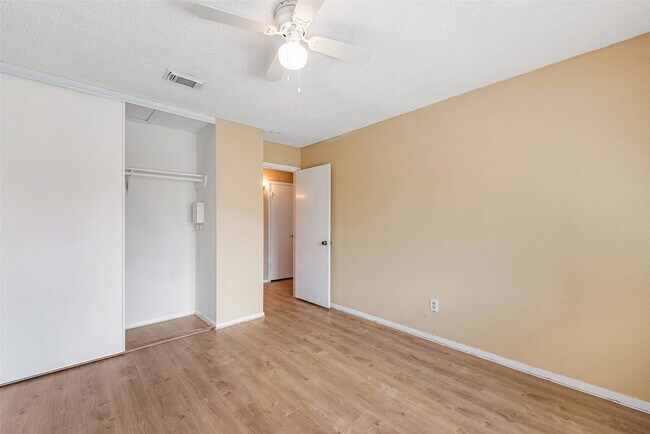 Building Photo - 6315 Cattails Ln
