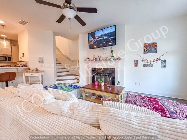 Building Photo - 5786 Calle Vis Dr