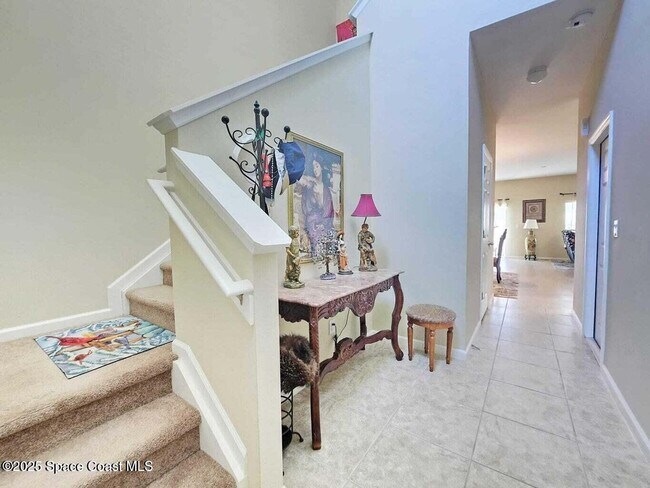 Building Photo - 2735 Revolution St