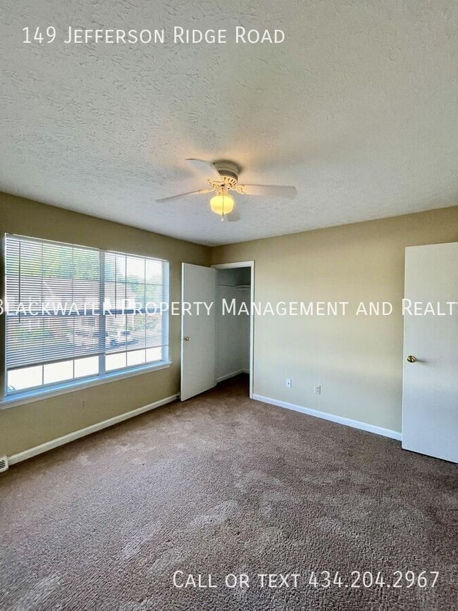 Building Photo - 149 Jefferson Ridge Rd