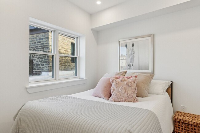 Building Photo - Welcome to the Oswalds Place Apartments!