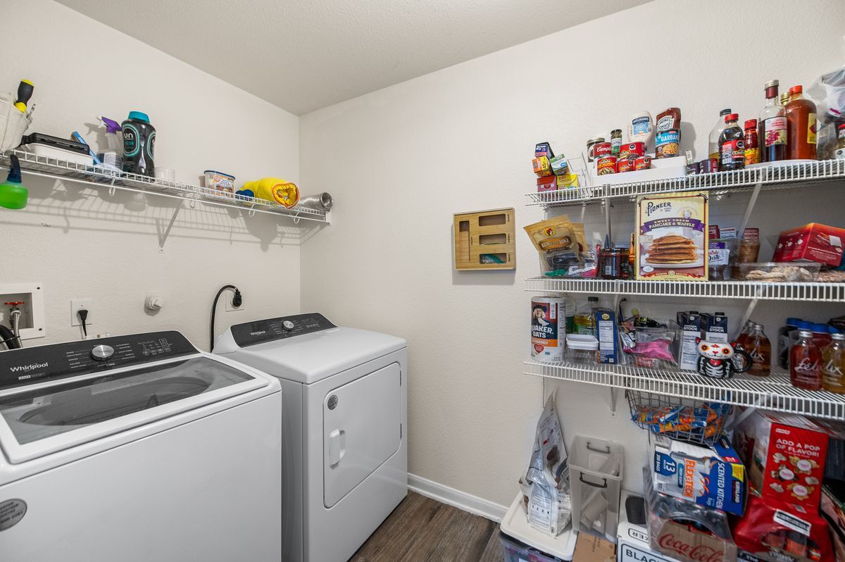 Building Photo - 13839 Bent Ridge Dr