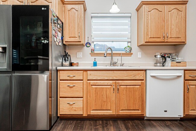 Building Photo - Please View 3D Virtual Walk-Through Before Scheduling a Showing