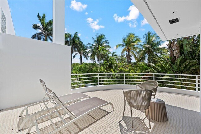 Building Photo - 1600 N Ocean Blvd