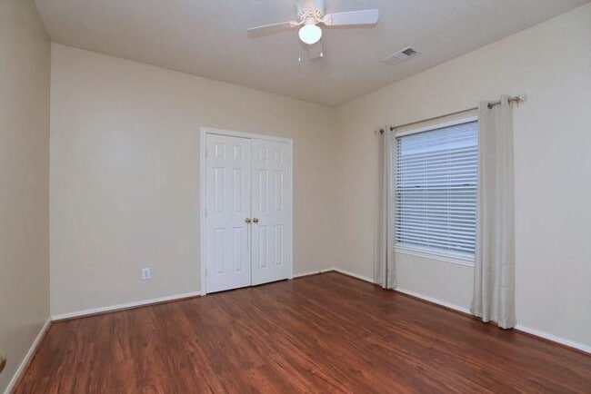 Building Photo - 834 Featherbrook Ct