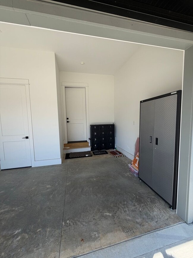 Building Photo - 9835 Clingmans Dome Dr