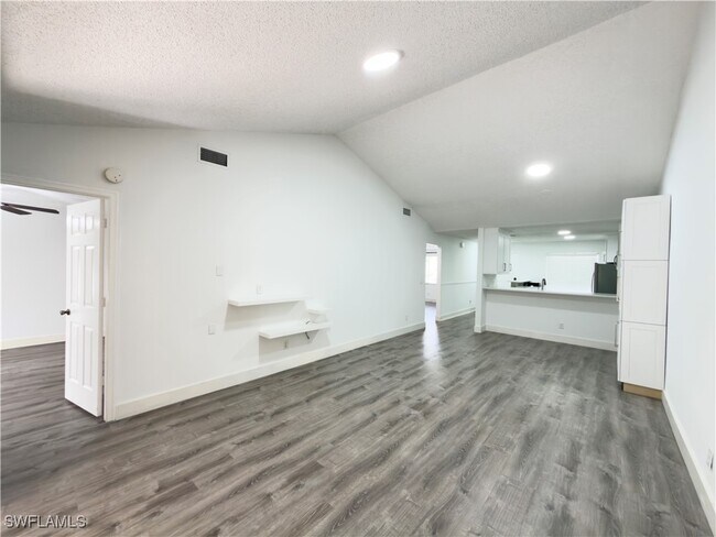 Building Photo - 3451 County Barn Rd