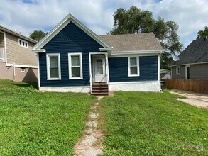 Building Photo - Fully Remodeled House!
