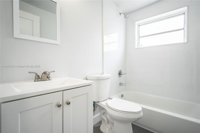 Building Photo - 437 NE 82nd St