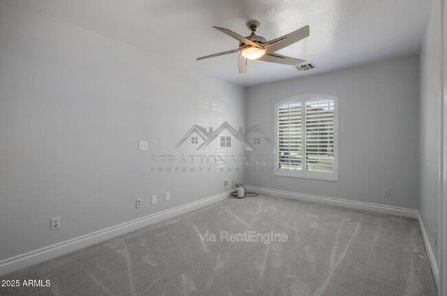 Building Photo - 2900 E Riviera Pl