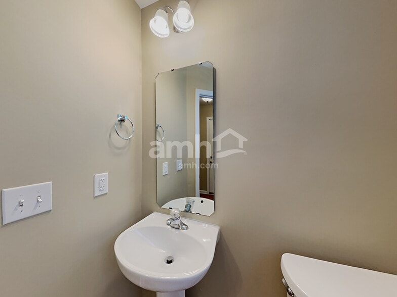 Building Photo - 2701 Mortise Ct