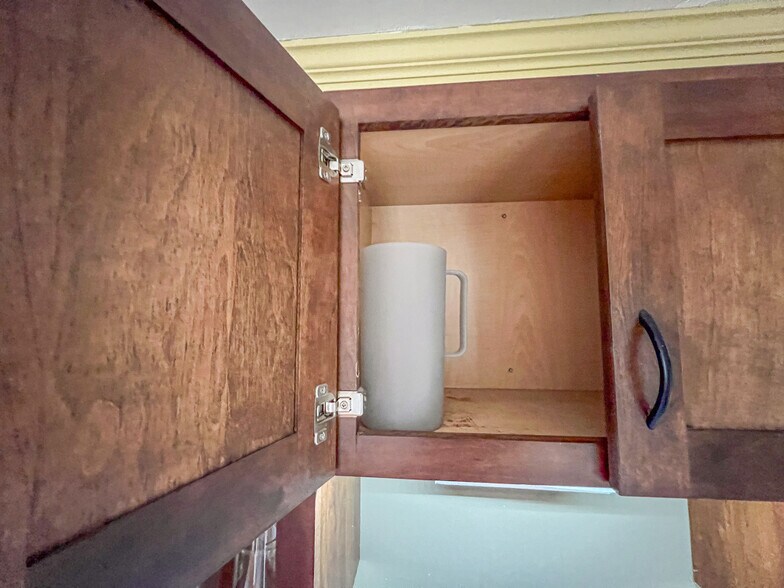 Building Photo - 1175 Iowa St