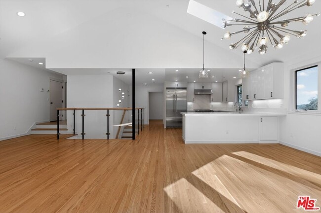 Building Photo - 502 Chapman Dr