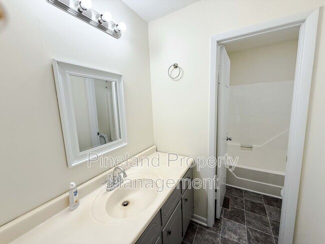 Building Photo - 518 Suffolk Ct