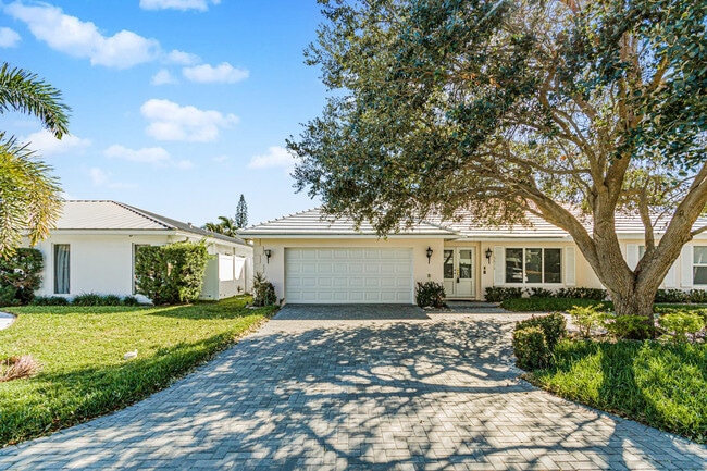 Building Photo - 2810 NE 60th St