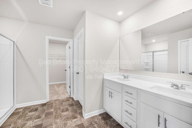 Building Photo - 2201 Lavender Mdws Ct