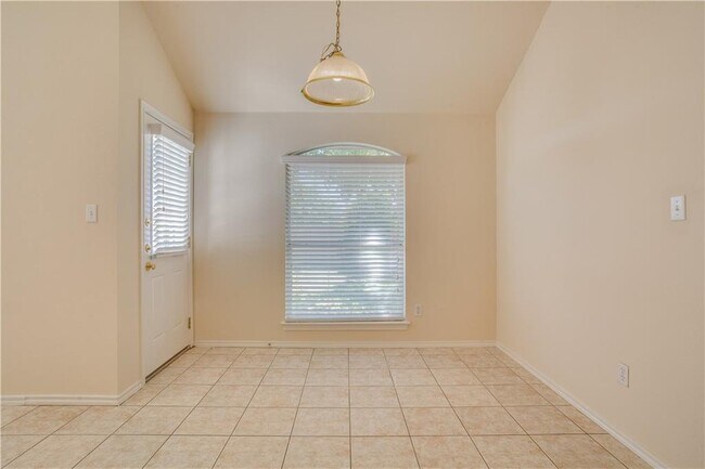 Building Photo - 4439 Hunters Lodge Dr