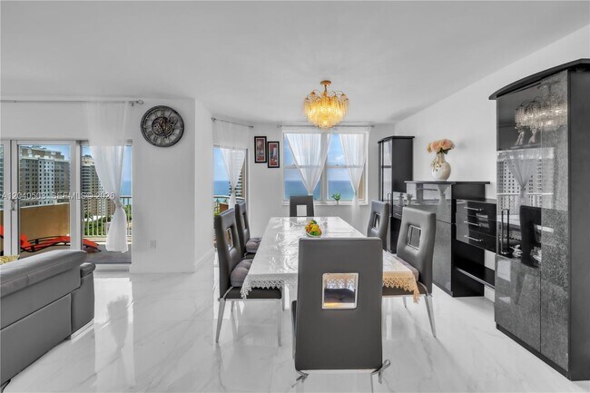 Building Photo - 1965 S Ocean Dr
