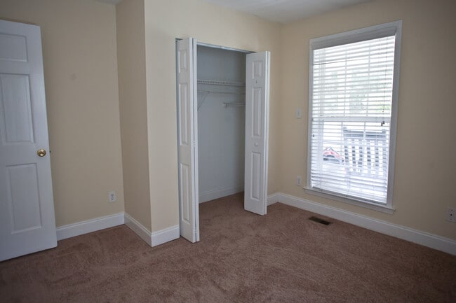 Building Photo - Apt in Sun-Drenched Home in Heart of Carrboro – All Utilities Included & Pet Friendly