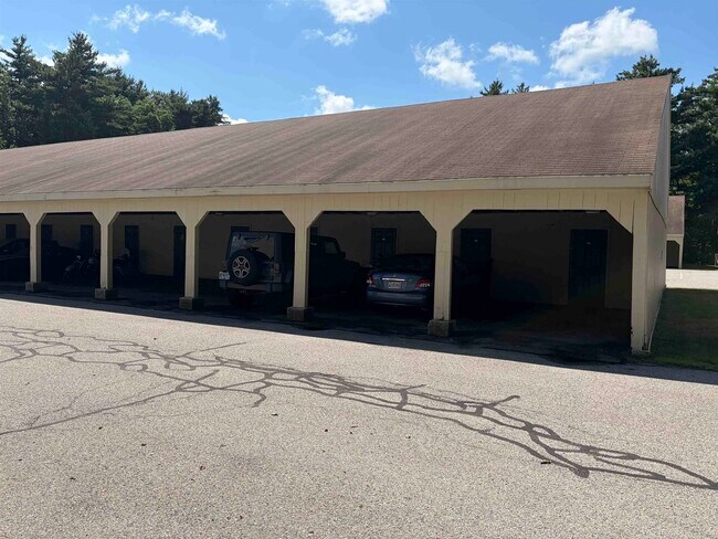 Building Photo - 702 White Cedar Blvd