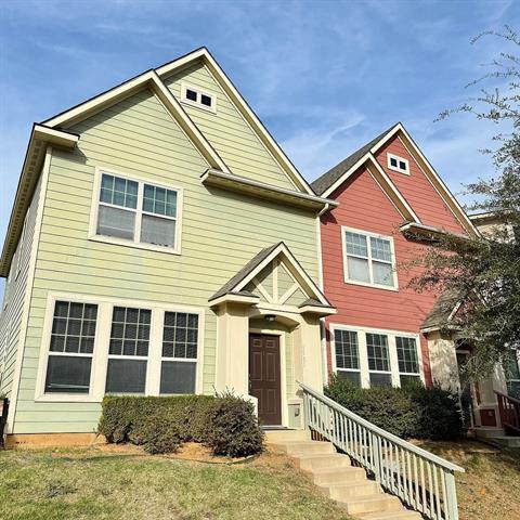 Building Photo - 5505 Dolores Pl