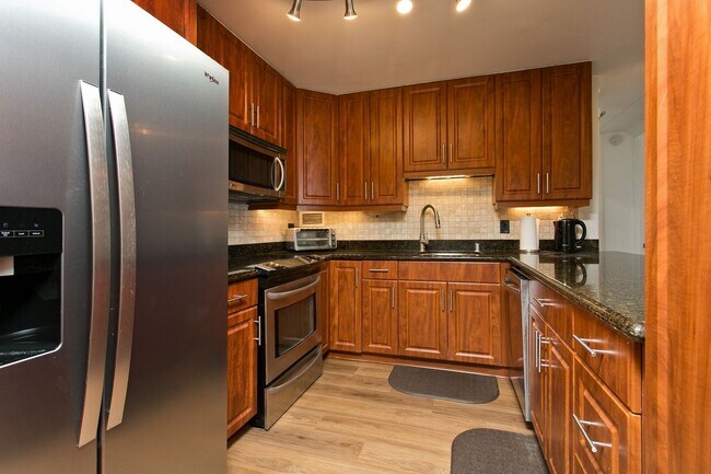 Building Photo - Available now! Fully furnished - Oceanview - Beautiful 2bedroom condo in Waikiki