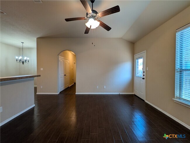 Building Photo - 296 Rosalie Dr