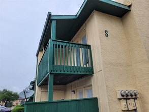 Building Photo - 1516 Bay Area Blvd