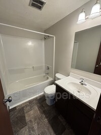 Building Photo - 46 Bradford St