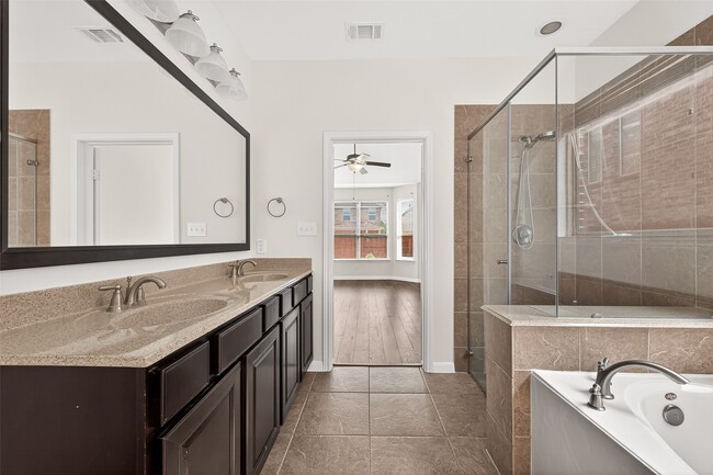 Building Photo - 17415 Sandalisle Ln