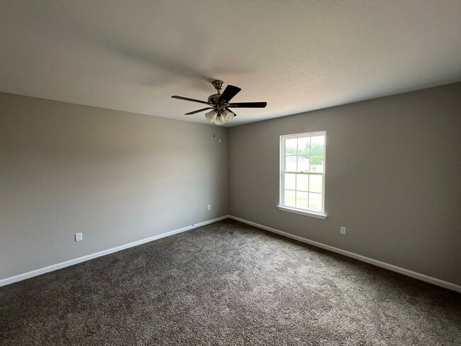 Building Photo - 7054 White Pine Ave