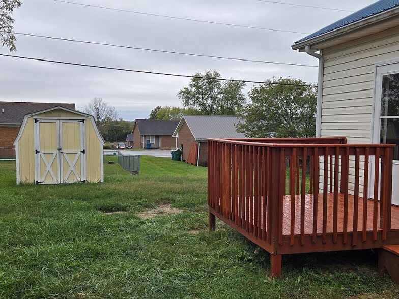 Building Photo - 4062 Atlee Dr