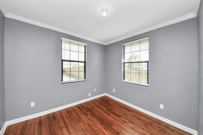 Building Photo - 5635 Mc Cracken Rd