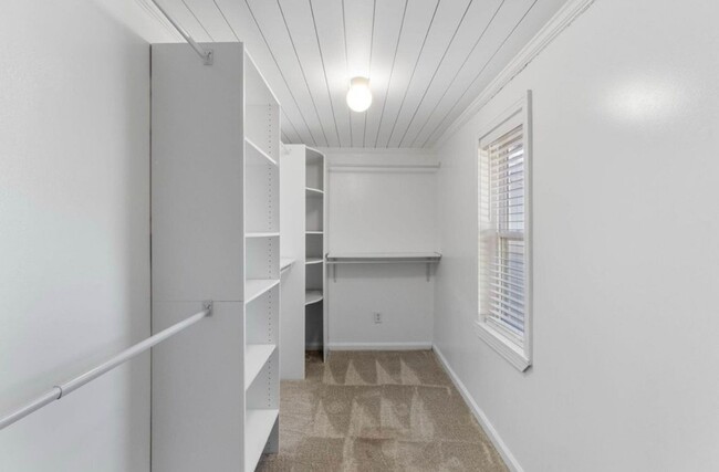 Building Photo - Charming 3-Bedroom Home in Pensacola!