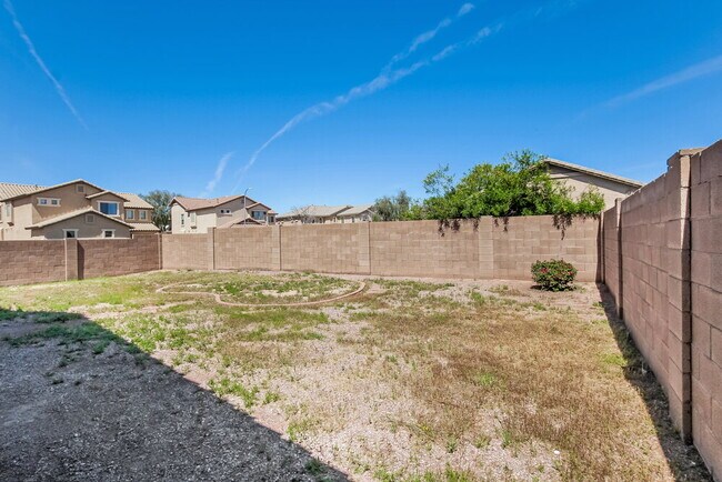 Building Photo - 4640 W Magdalena Ln