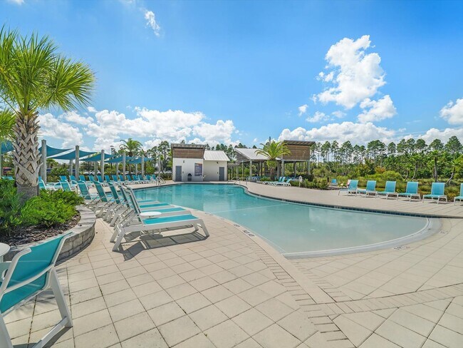 Building Photo - Resort-Style Living in a Spacious 4-Bedroo...