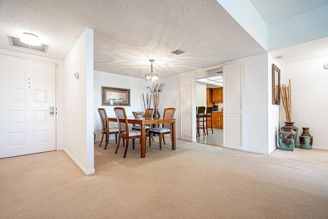 Building Photo - 5000 N Ocean Blvd