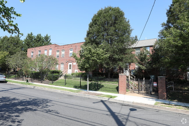 Primary Photo - Tobias Henson Apartments
