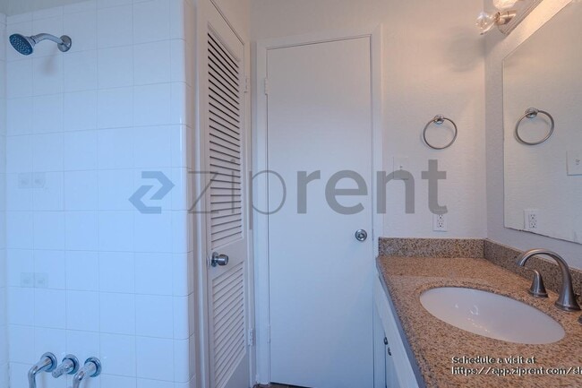 Building Photo - 958 Wavecrest Ln