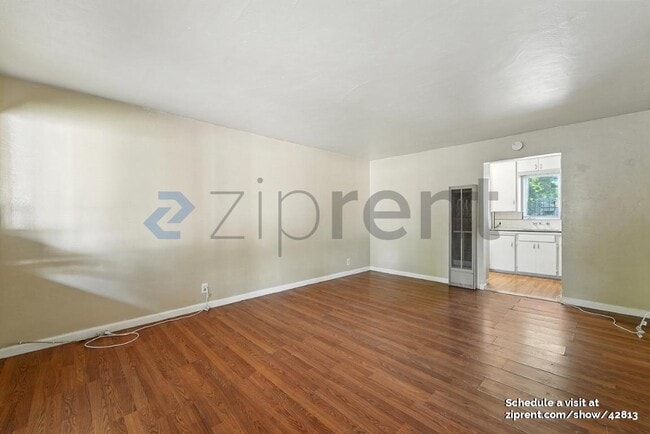 Building Photo - 151 W 18th St