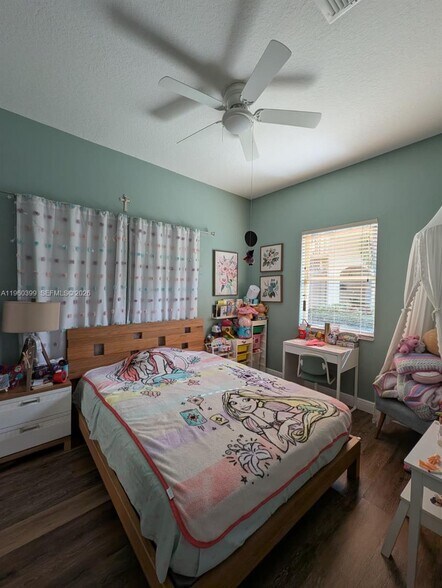 Building Photo - 4427 NW 41st Pl