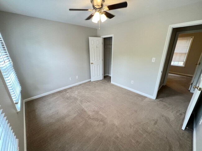 Building Photo - Cul-de-sac 4 bedroom home in Scotts Mill!