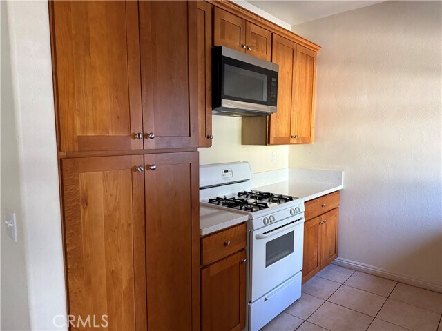 Building Photo - 1555 Orange St