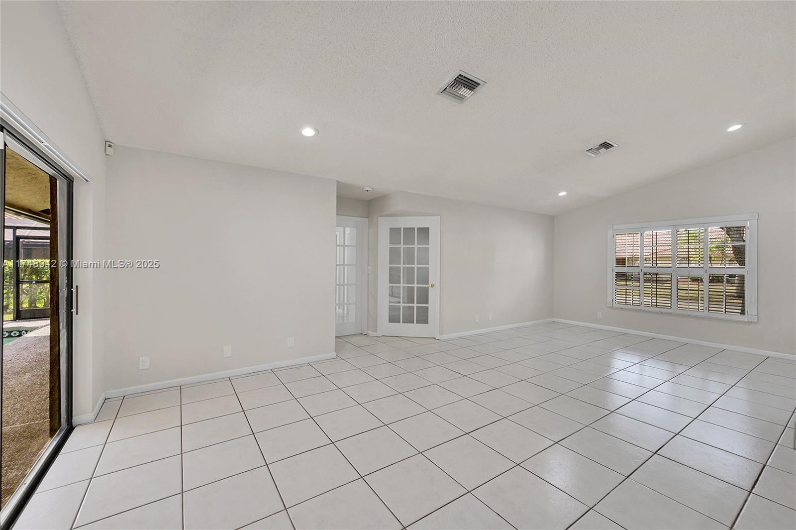 Building Photo - 296 NW 118th Ter