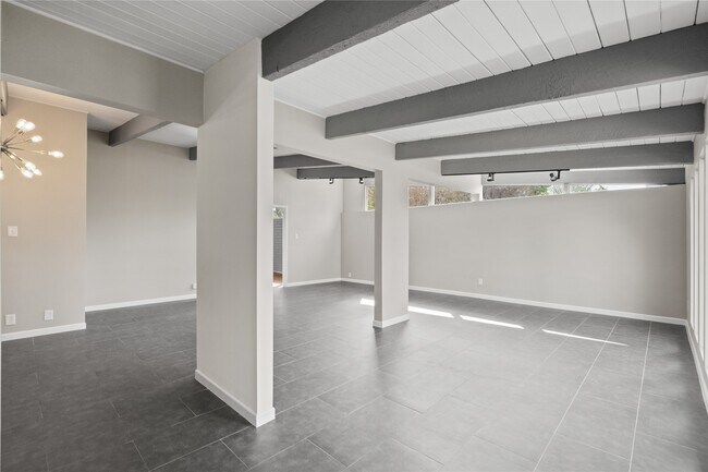 Building Photo - 5001 Nina Lee Ln