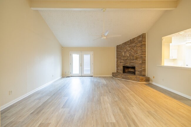Building Photo - 2799 Wood Hollow Dr