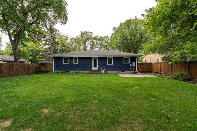 Building Photo - Beautiful Single Family Home