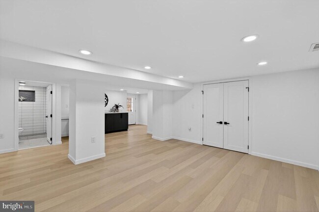 Building Photo - 2932 Yost Pl NE