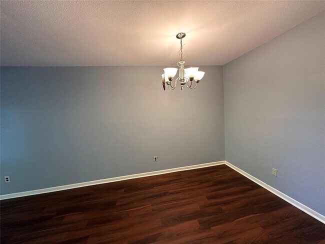 Building Photo - 8433 Hearth Dr