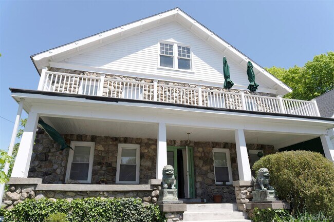 Primary Photo - 17 Washington Ave